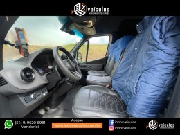 MERCEDES-BENZ - SPRINTER - 2021/2022 - Prata - R$ 259.900,00