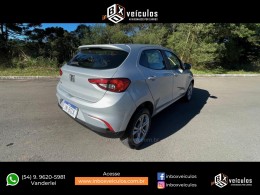 FIAT - ARGO - 2022/2023 - Prata - R$ 66.900,00