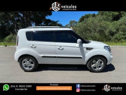 KIA MOTORS - SOUL - 2011/2012 - Branca - R$ 48.900,00