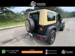 JEEP - WRANGLER - 2009/2010 - Verde - R$ 167.000,00