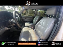 TOYOTA - HILUX SW4 - 1997/1998 - Branca - R$ 67.900,00