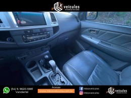 TOYOTA - HILUX - 2012/2012 - Preta - R$ 125.900,00